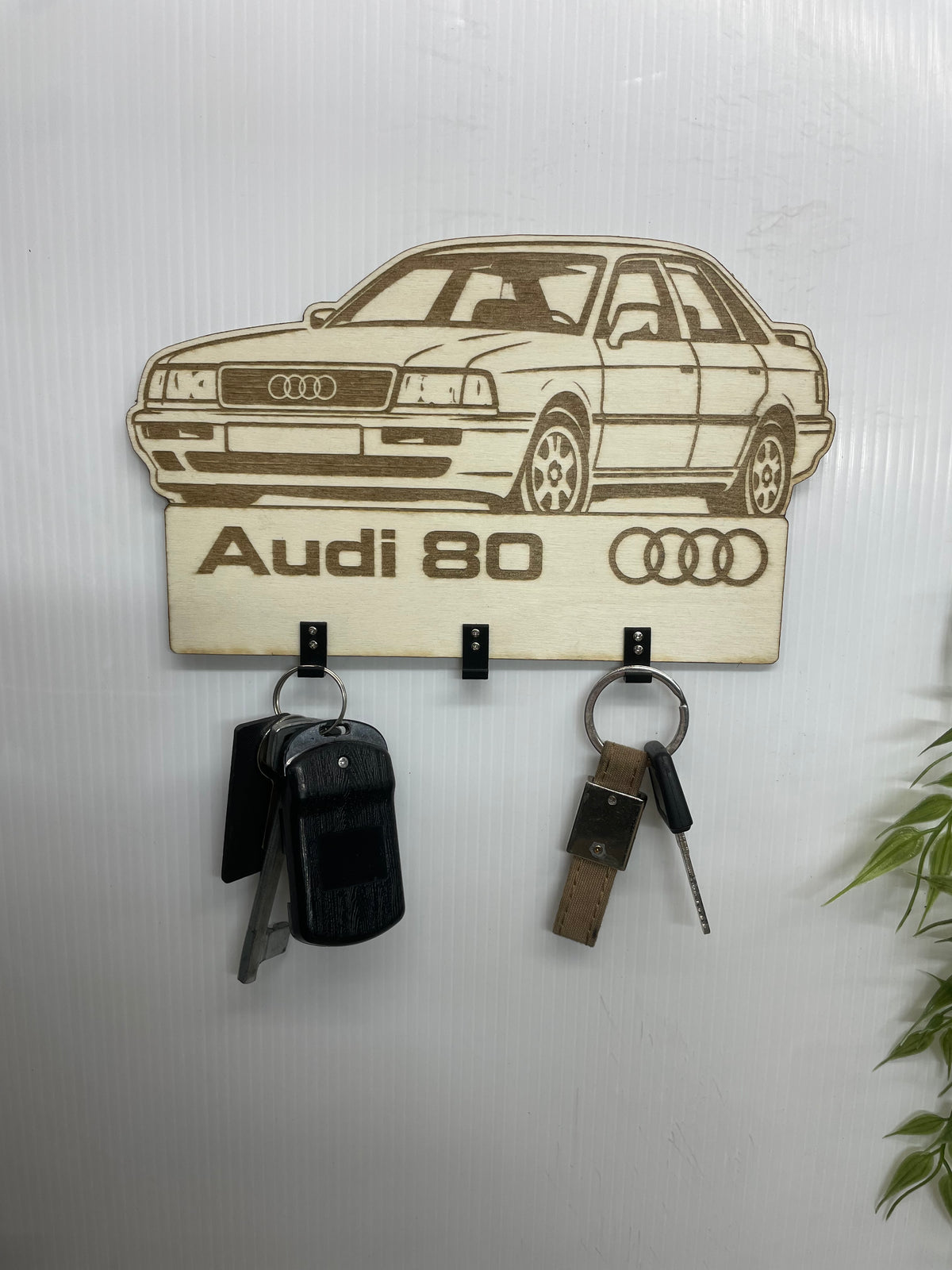 Wieszak na klucze Audi 80