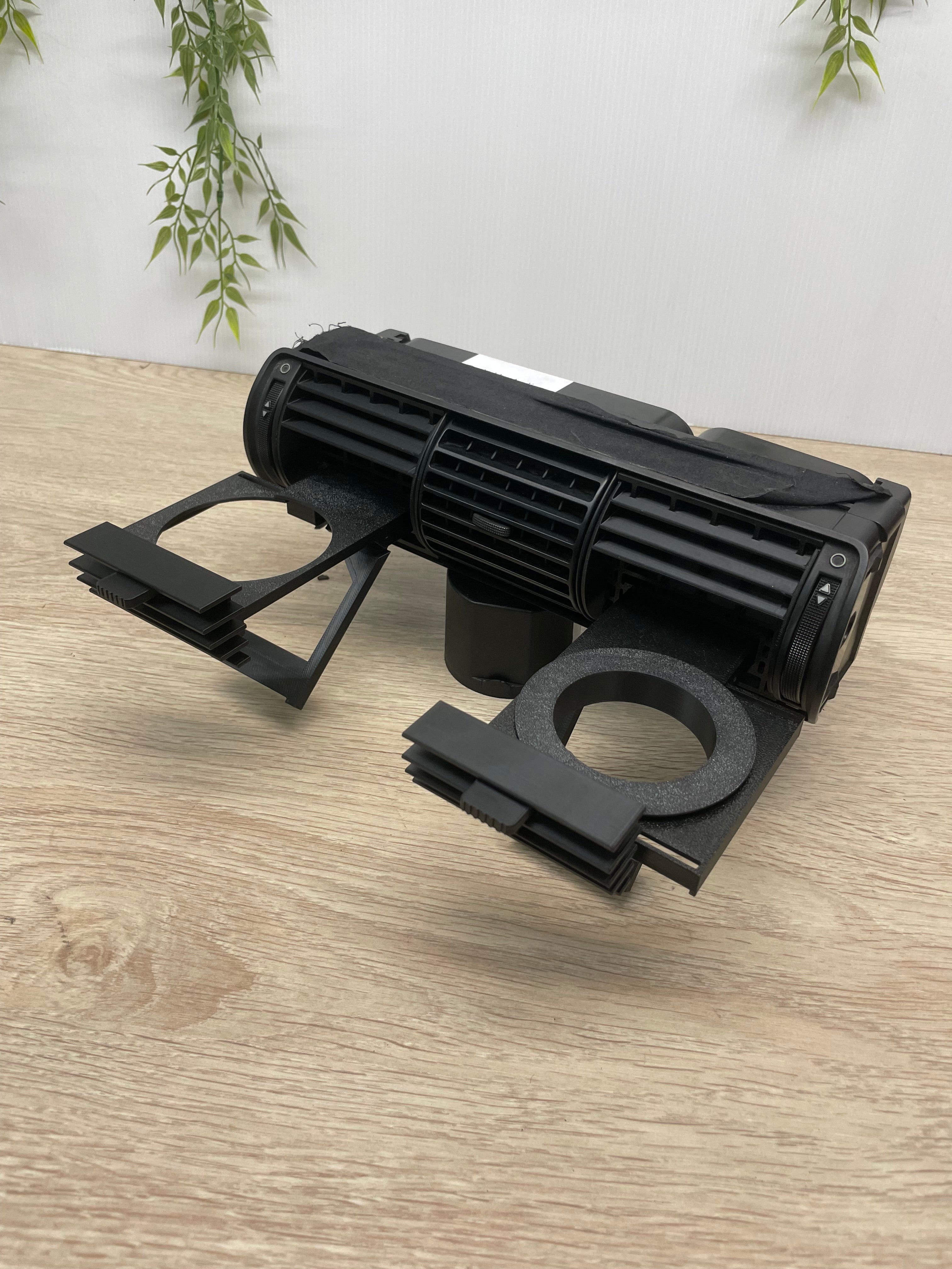 Cupholder pasuje do Audi A4 B5